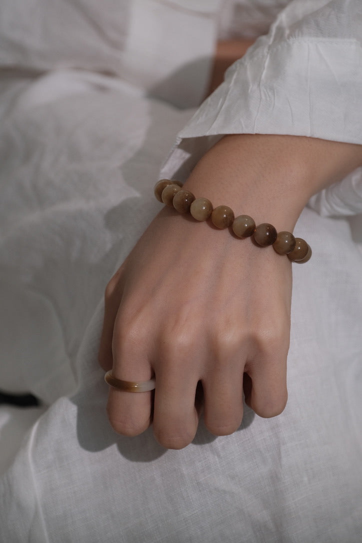 Amber Still – Honey Jade Ring