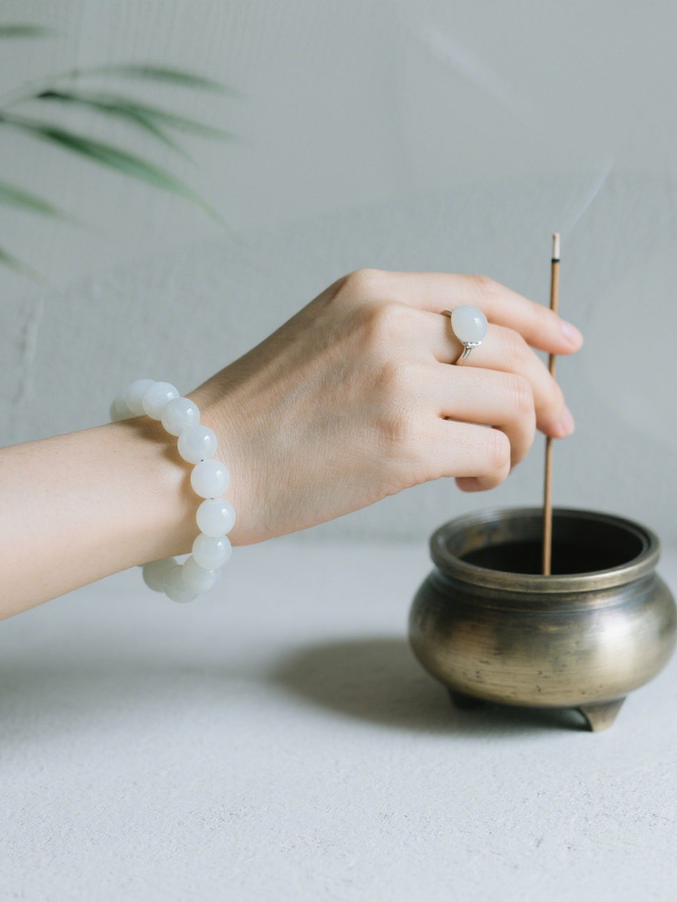 Calm Current – Hetian White Jade Bead Bracelet