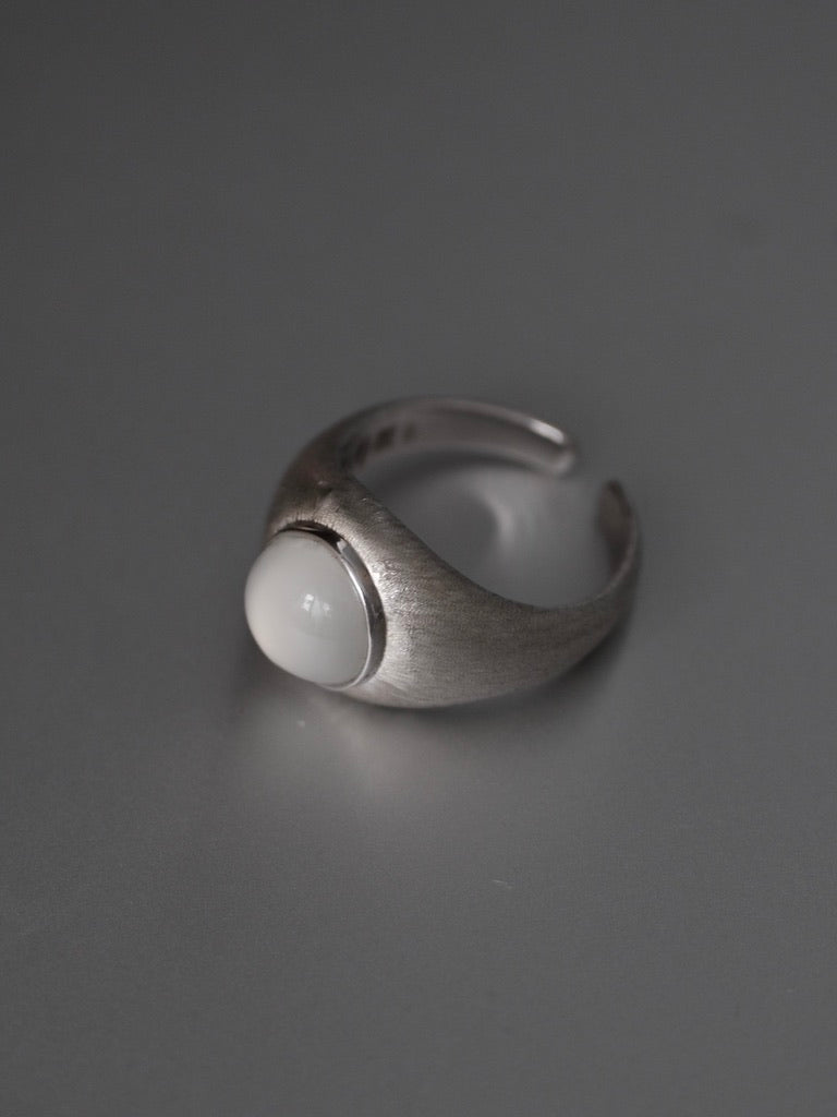 Yùn · Halo Cat's-Eye Nephrite Jade Ring