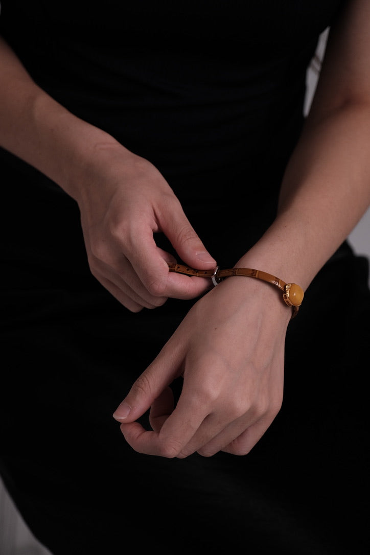 Opaque Amber Bracelet NO.2