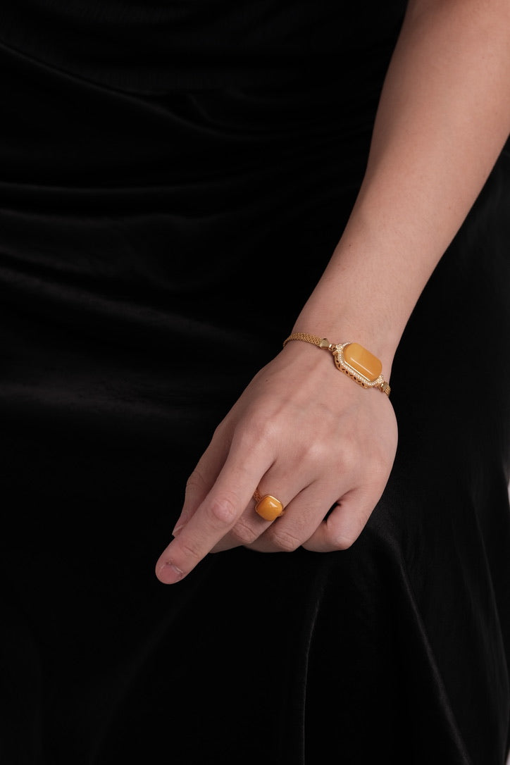 Opaque Amber Bracelet NO.1