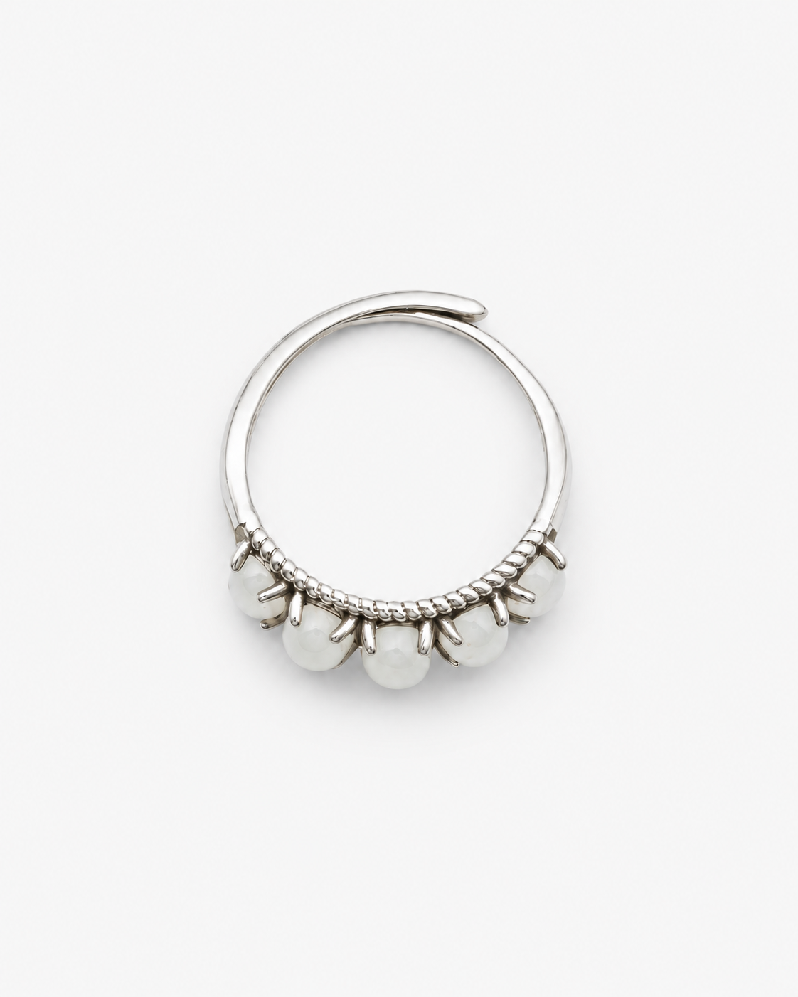 Top view of the YÙN 05 five-stone white nephrite jade ring in silver