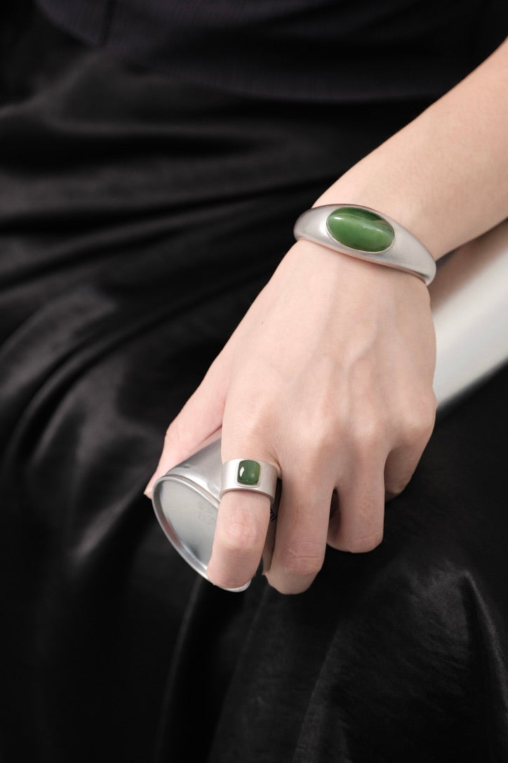 Flare – Cat’s Eye Jade Ring