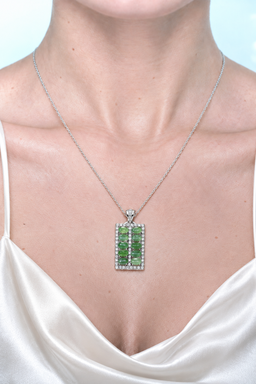 Yùn · Moving Bead Green Nephrite Jade Necklace