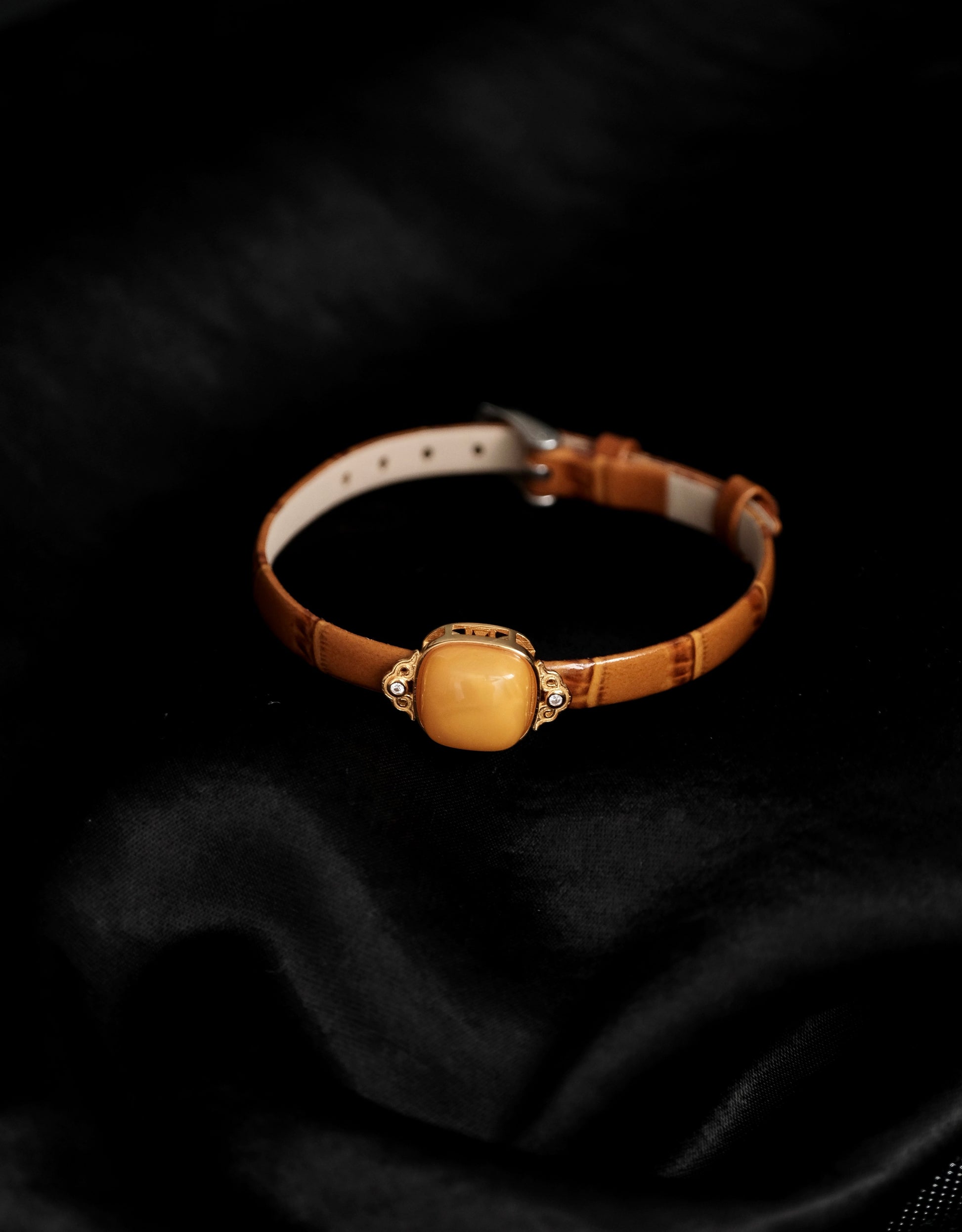 Opaque Amber Bracelet NO.2