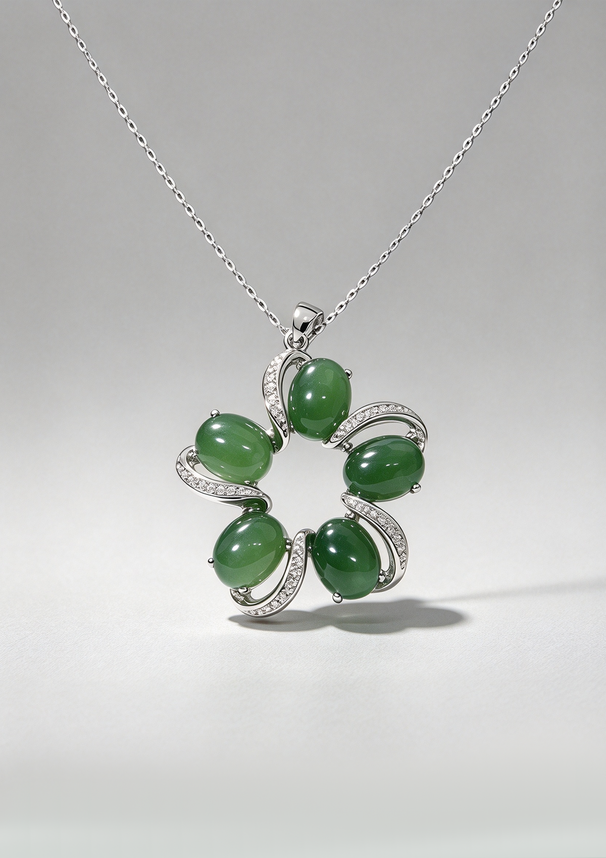 Yùn · Full Circle Green Nephrite Jade Necklace