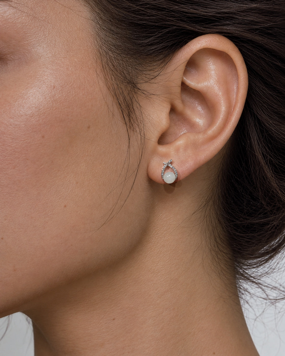 Jìng · Soft Knot Stud Earrings worn by model